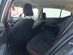 نيسان فيرسا